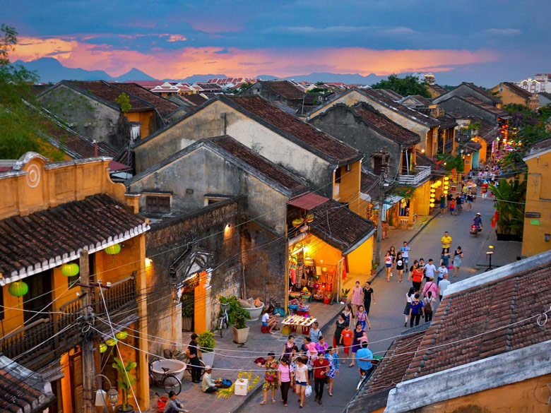 Phố cổ Hội An mang bản sắc giao thoa giữa các nền văn hóa kiến trúc Á Đông và phương Tây