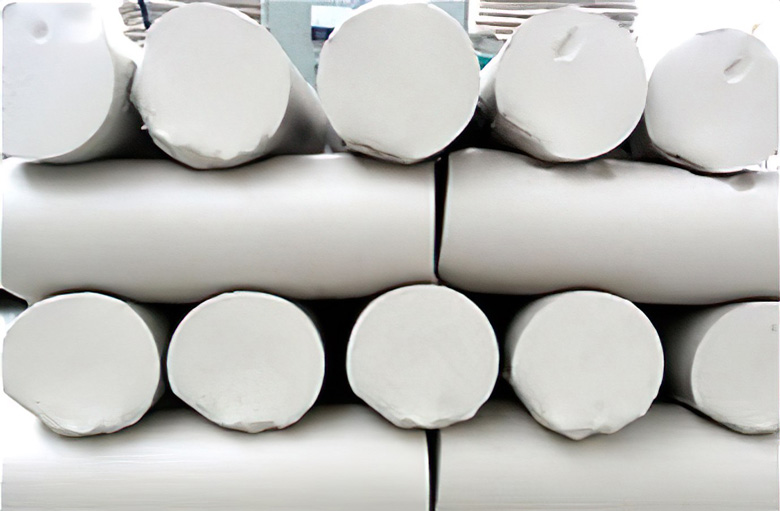 Công đoạn lựa chọn và xử lý đất làm gốm sứ