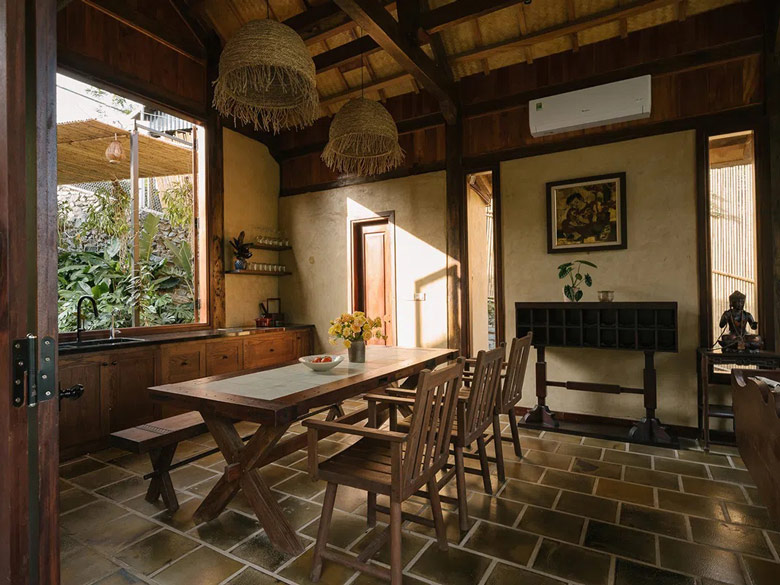 Những vật dụng nội thất bày trí ở phòng ăn Lily’s Home & Retreat